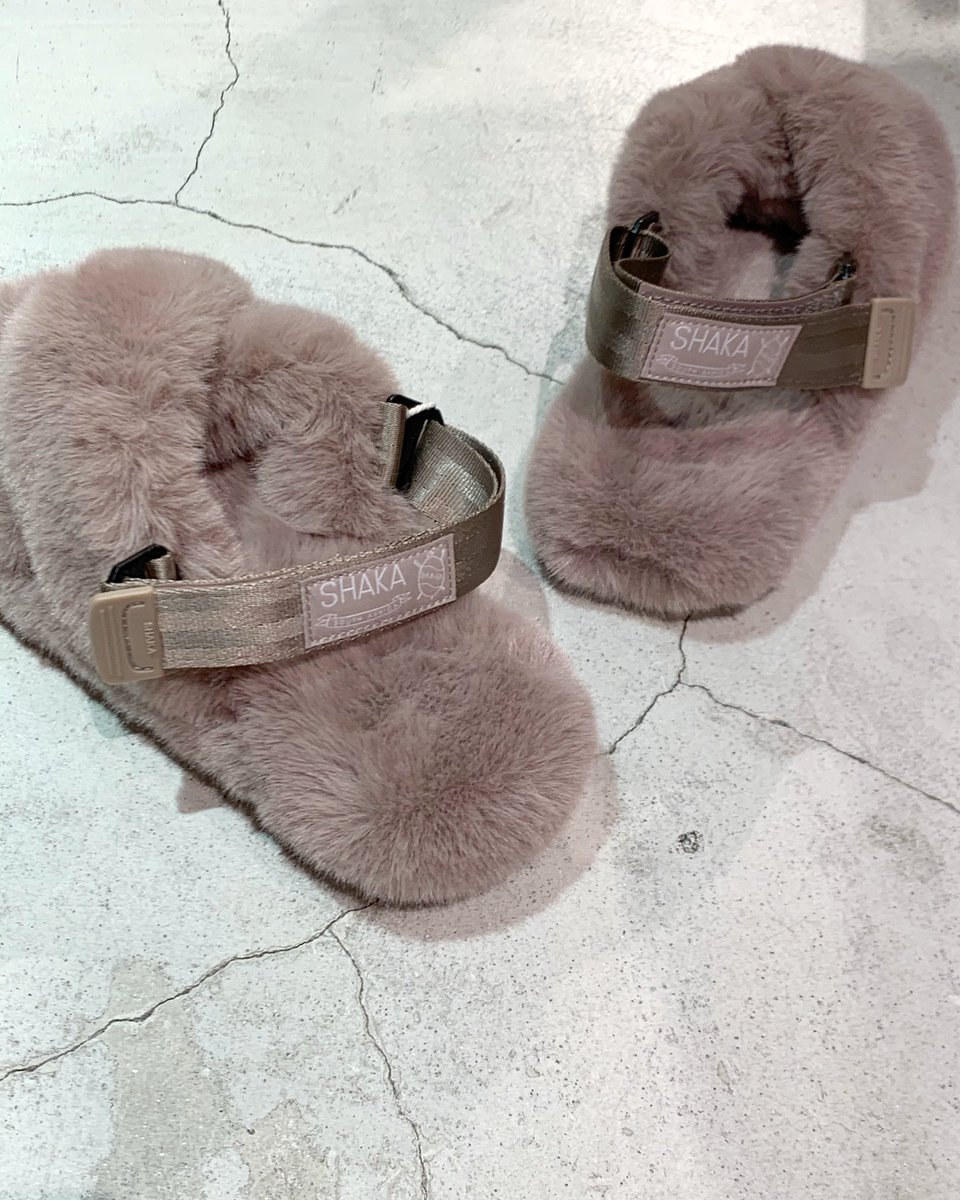 Kastane Blog ファーサンダル入荷しました なんば店 T Co Uejb1xpgz1