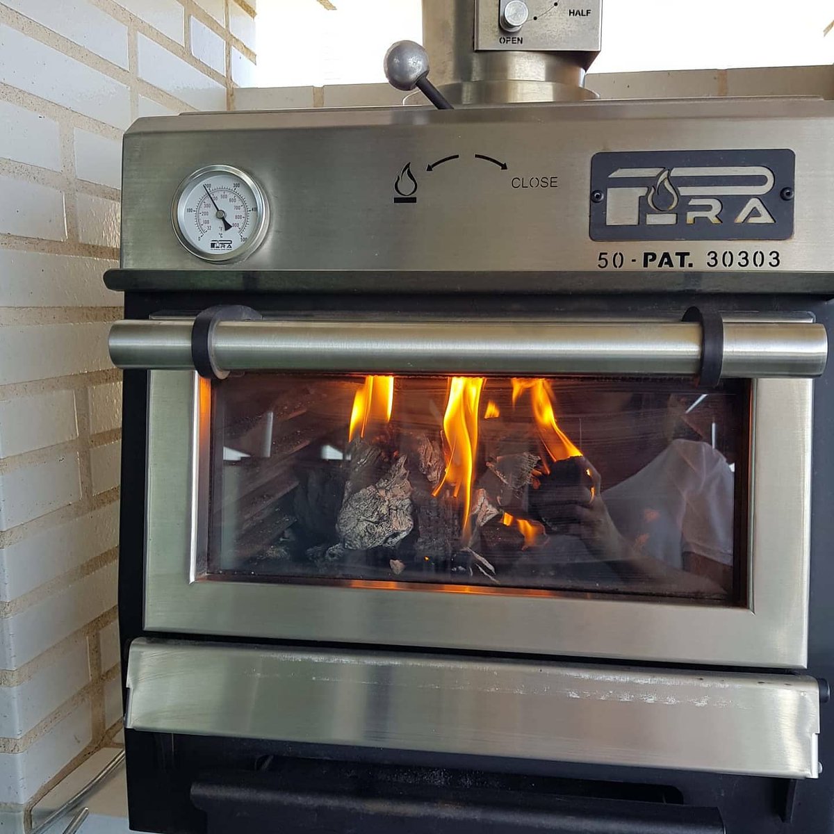 Encenent el #fornbrasa #Pira #50LUX  pel dinar!

Encendiendo mi #hornobrasa Pira 50 Lux #ProSeriesForHome ..
Starting up my #piraoven @piraovens 
#charcoalbarbecues #grilling #Hornosbrasa #piraflavour #Food #BarbacoaCarbón #Fornbrasa #DiadaNacionalDeCatalunya #bbqlife #BonaDiada