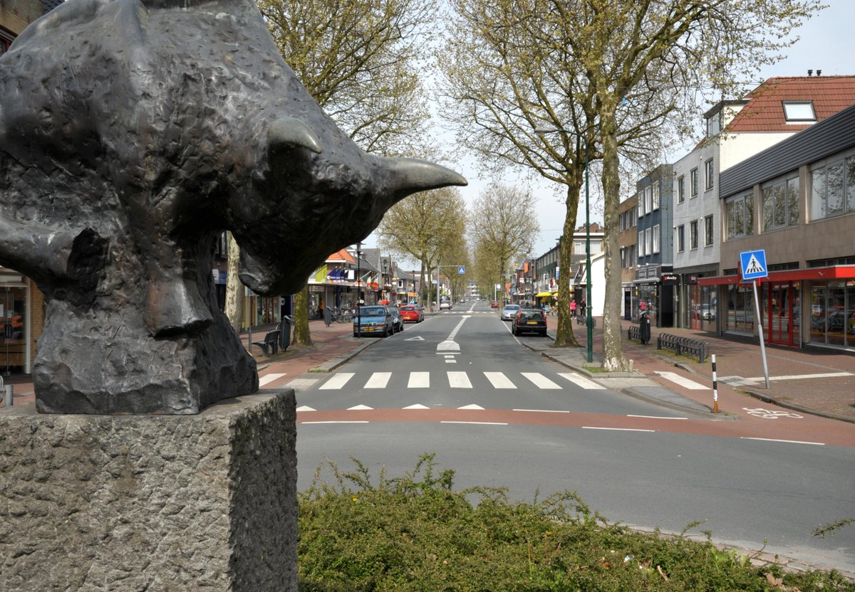 Gemeente en winkeliers maken meer ruimte voor voetgangers langs de Hessenweg in De Bilt.
#debilt #hessenweg
Meer info: debilt.nl/nieuwsoverzich…
