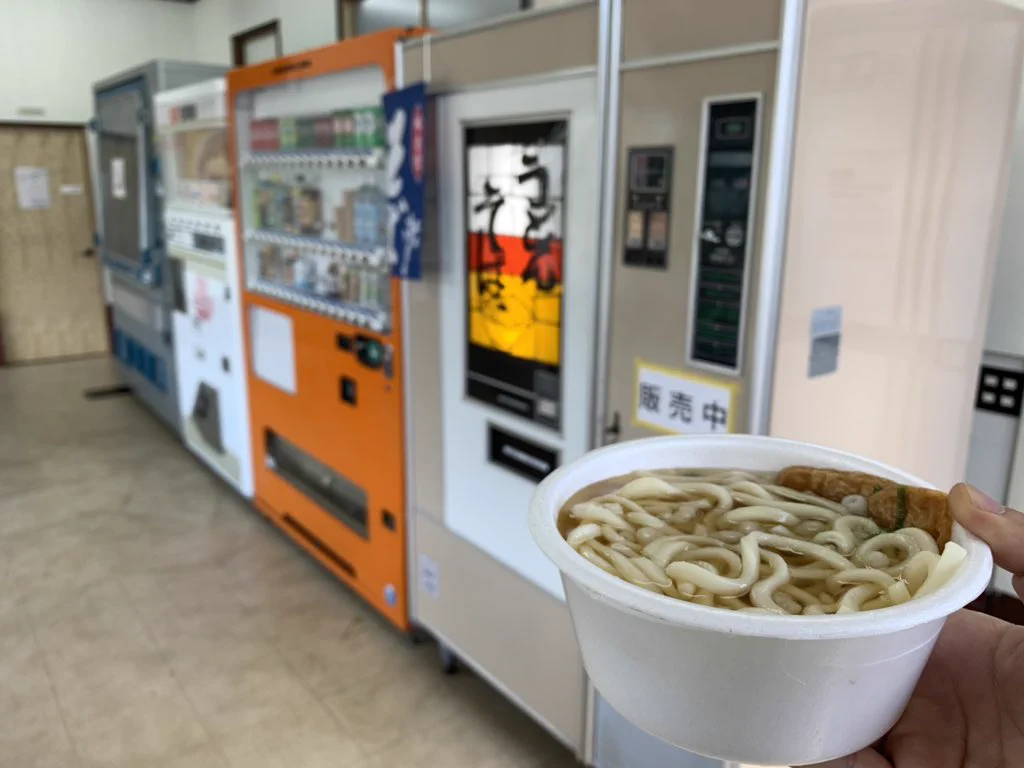 うどんが自動販売機で買える！？千葉県多古市に新たな自販機が登場！
