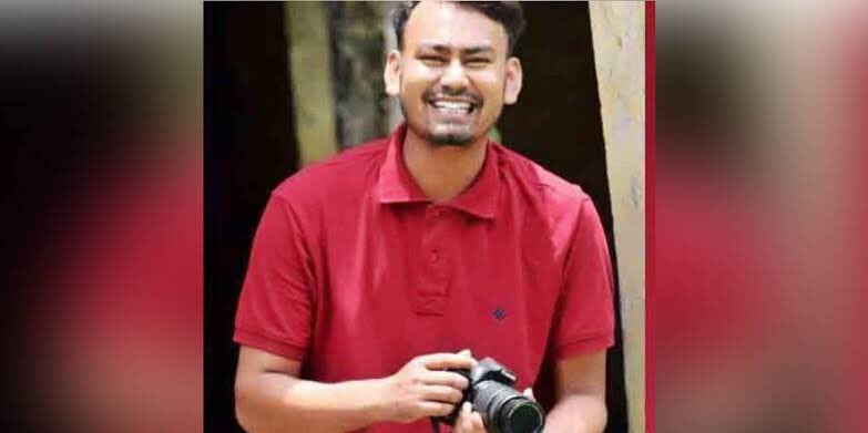 ChandanaRamchi2's tweet photo. Dr Rahul Basumatary was brutally murdered on 4th of sept. We demand proper investigation for our brother ✊🏻
#JusticeforDrRahulBasumatary 
#JusticeforDocters 
@assampolice 
@Jorhat_Police 
@sarbanandsonwal 
@himantabiswa https://t.co/CivtIWMcEc