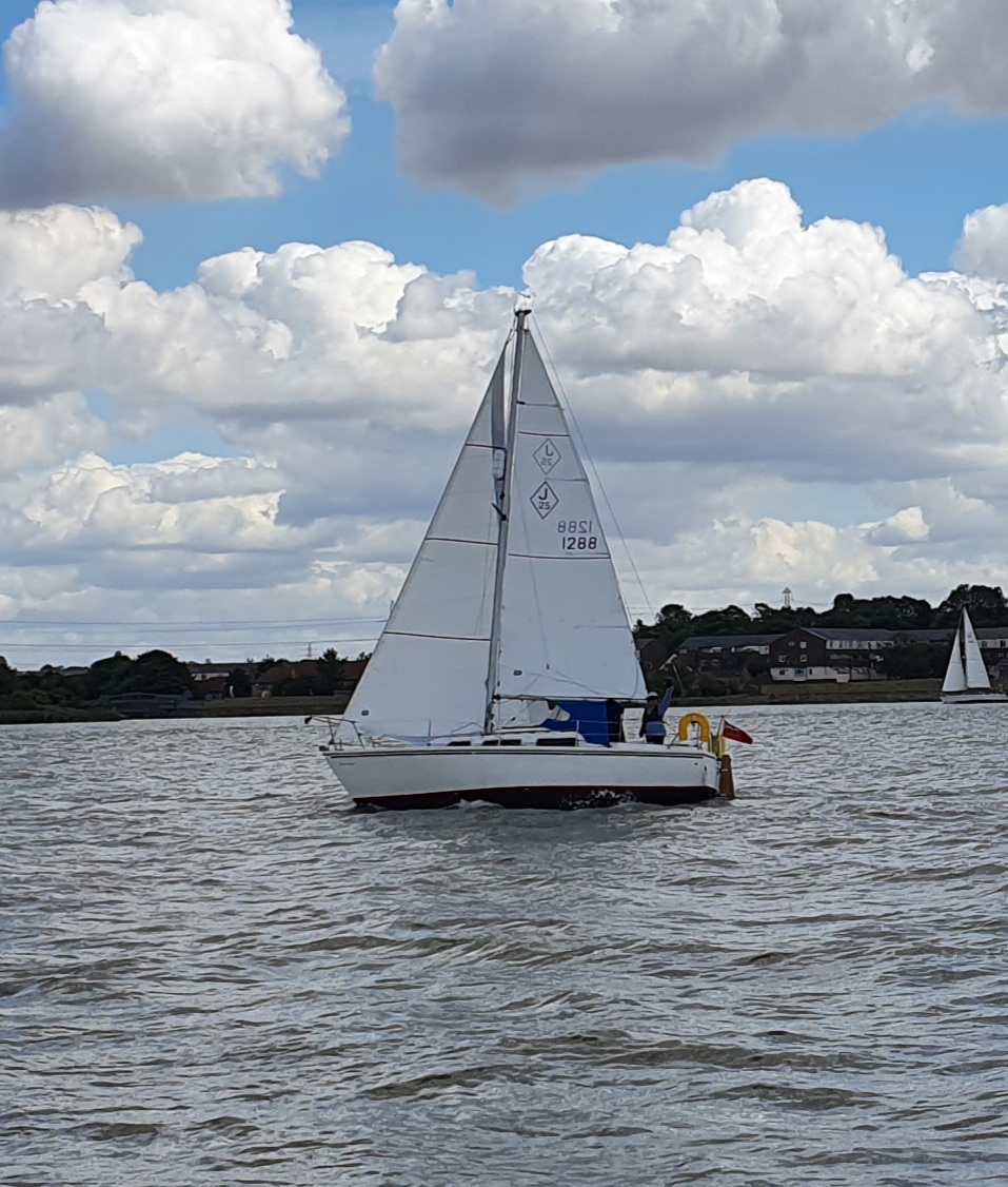 DolphinUK2's tweet photo. Even from my limited experience, comparing new sails  with old,  I feel that the boat sails better closer to the wind and is 'snappier?' coming out of a tack. Complete change in performance! https://t.co/PRdiwJm3Oz