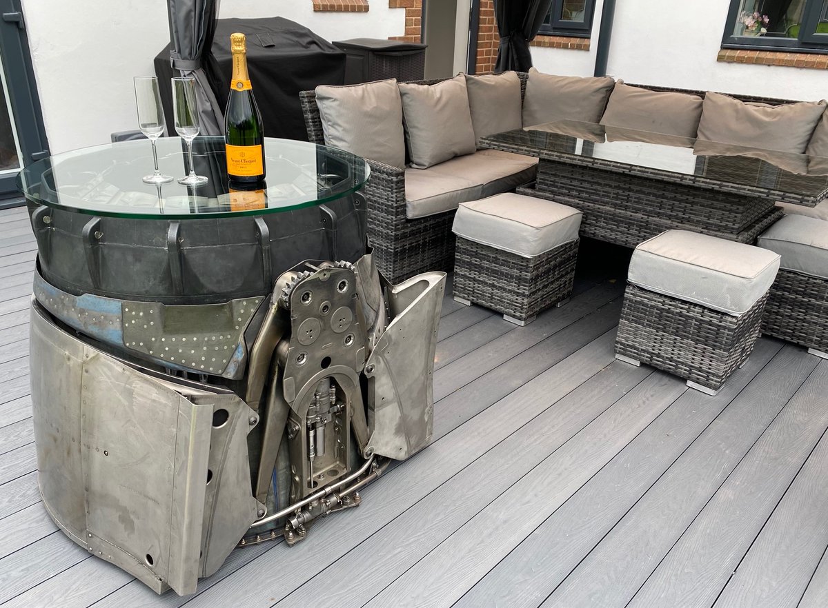 JetArtAviation's tweet photo. “....I thought you said we were getting a patio heater!?” 🤔🤣
Special delivery for a @RoyalAirForce Tornado Pilot just in time for #reheatfriday Our dual use RB199 Jet Pipe table / log burner by @JetArtAviation
#noordinarygardenfurniture #coolestgardenfurnitureever #rb199 https://t.co/nqtA6z4Atr