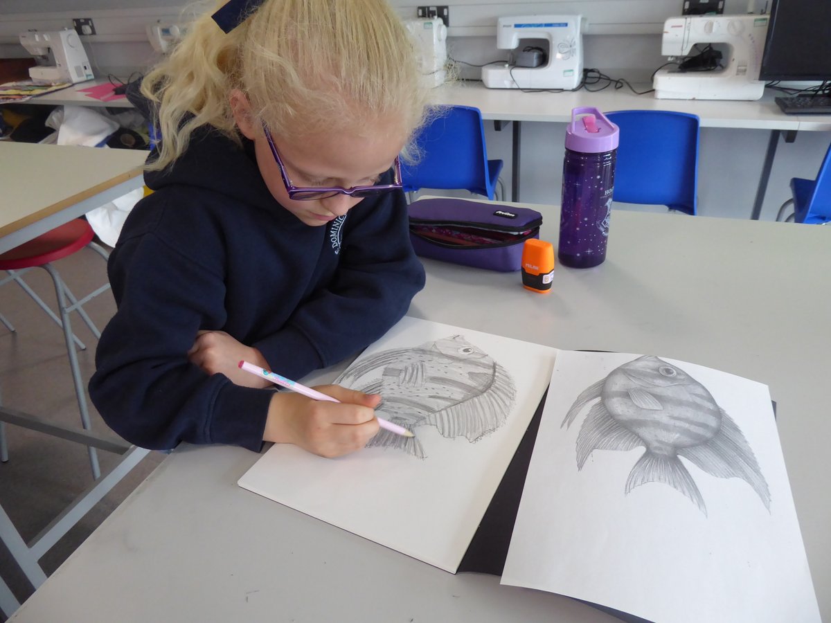 SDPPrimary4_'s tweet photo. What a busy week we've had in Primary 4! Here are some pictures of the amazing art work produced yesterday in the beautiful new art room and super science in the Prep Science lab. 👩‍🔬🧪👨‍🔬🎨#science #art #BackToSchool2020 #FridayMotivation #stdominicspriorystone #talent https://t.co/OW56SmHFAt