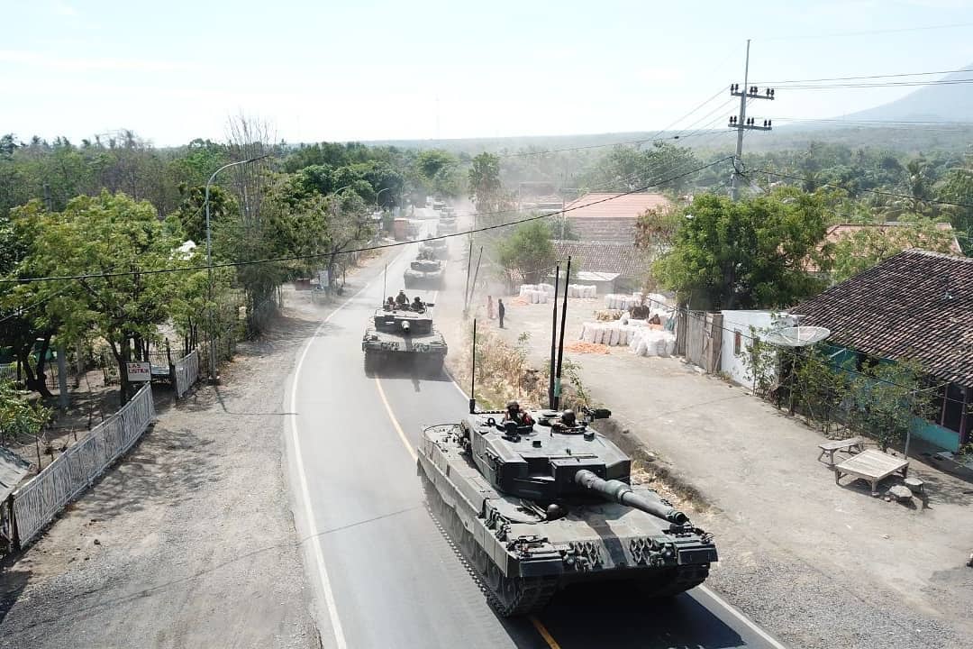 Puspen_TNI's tweet photo. Batalyon Kavaleri 8 Kostrad gelar latihan Uji Siap Tempur (UST) Tingkat Kompi di Puslatpur-5 Baluran, Situbondo 😎💂 https://t.co/raZ46L563m