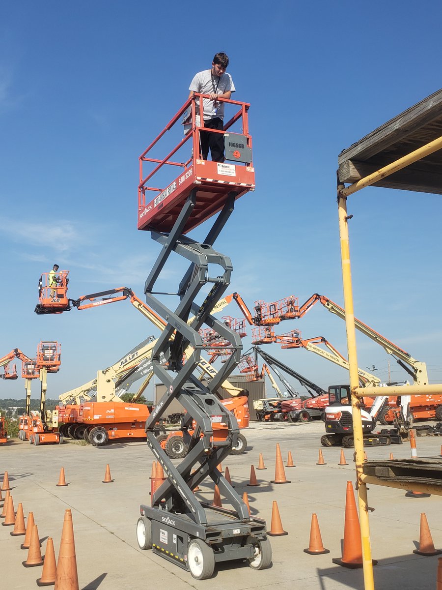 This week, many of our electrical and construction seniors traveled to Bobcat Enterprises to get scissor lift and boom lift training! <a href="/Bobcat_ENT/">Bobcat Enterprises</a>