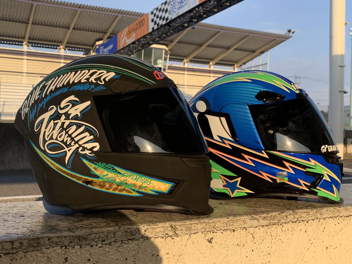 tetsugo1025's tweet image. 水曜日から明日まで4日連続筑波サーキット😊

今日練習していたHORIKAZEさん
一発勝負の仕事をしている方の業
ピンスト、ホントしびれます😊

イチイチカッコいい。

明日は筑波TTです💨
雨かなぁー😭

#pinstriping #Z900RS #iconmoto