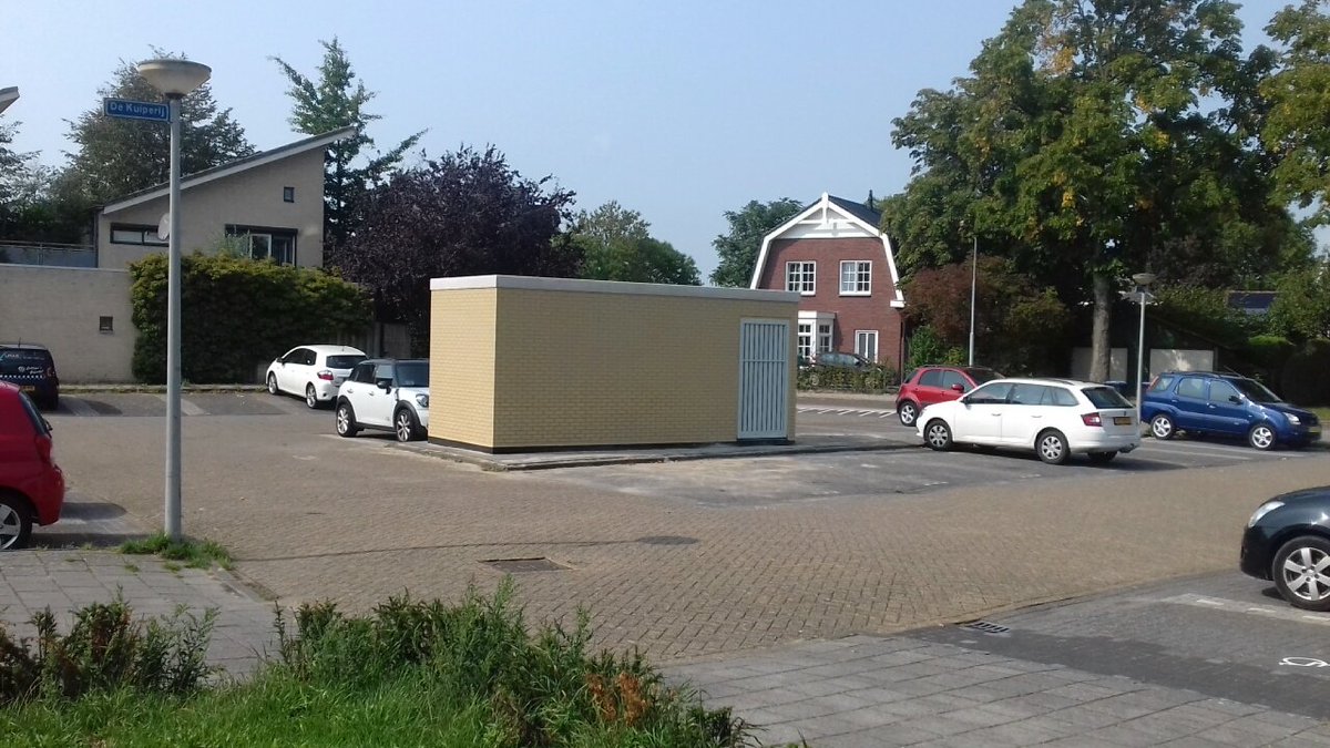 Iemand enig idee wat dit is? <a href="/gemTiel/">gemeente Tiel</a> <a href="/TielNL/">Tiel Citytweet</a> Het stond er ineens!