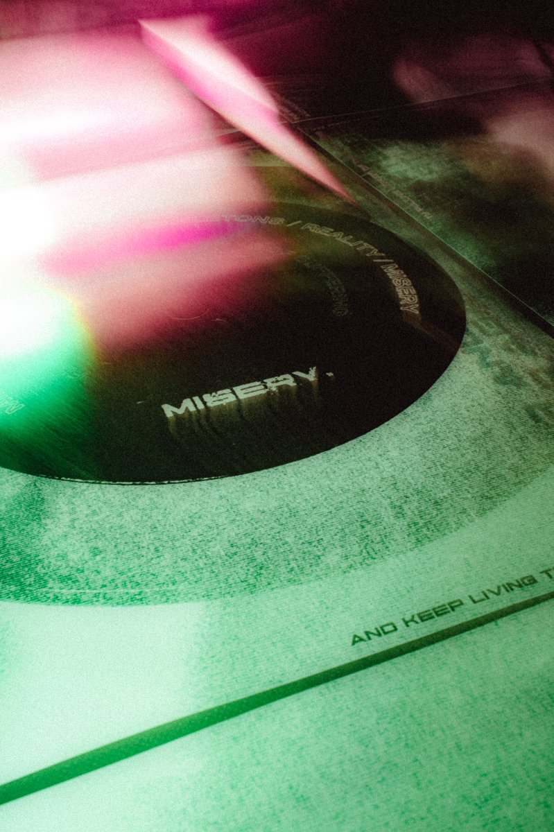 𝗥𝗢𝗘𝗡𝗧𝗚𝗘𝗡𝗜𝗭𝗗𝗔𝗧

Western music was illegal in the USSR. Bootleggers would reuse discarded hospital X-Rays to press into vinyl records, giving people access to music they wouldn’t have otherwise heard.

midnightdrive.co.uk