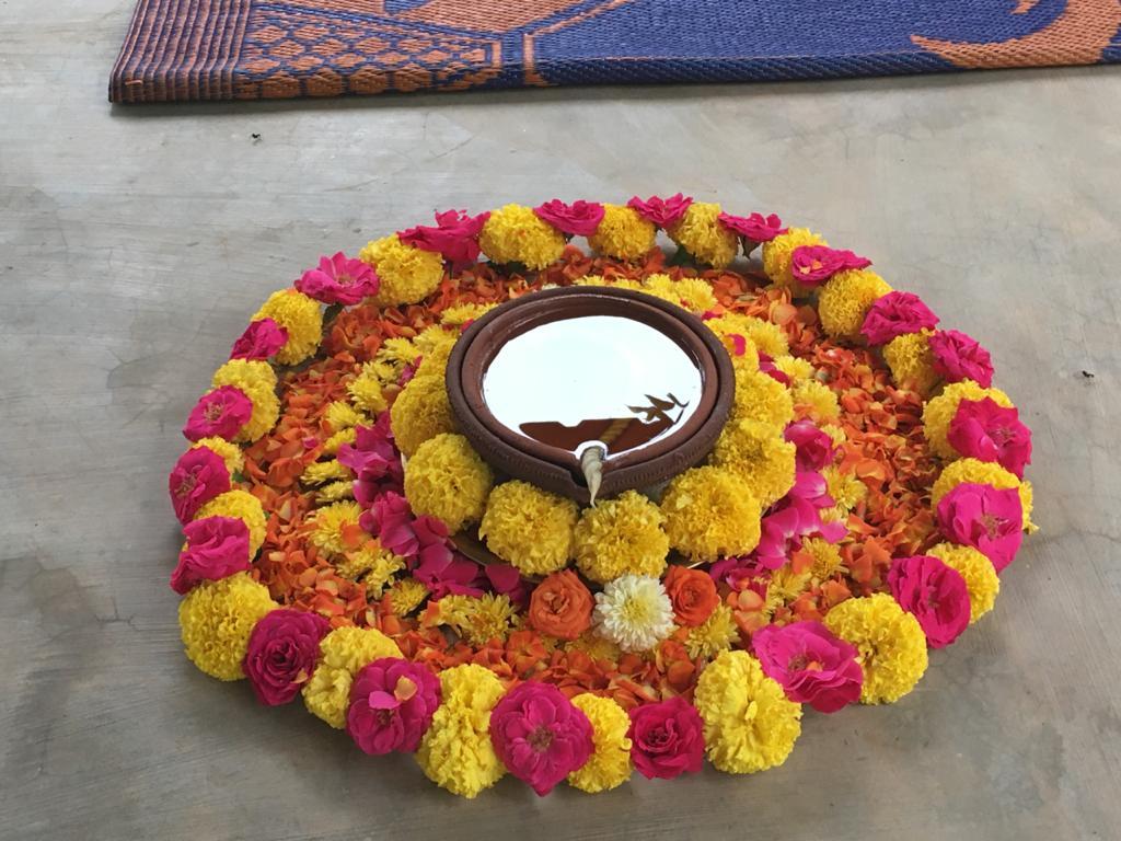 JanaSenaParty's tweet photo. ధర్మ పరిరక్షణకు- మత సామరస్యాన్ని కాపాడుకునేందుకు చేపట్టిన దీప ప్రజ్వలన కార్యక్రమంలో జనసేనాని శ్రీ @PawanKalyan గారు

#Bharathiya_Culture_Matters https://t.co/omM4ka6GcJ