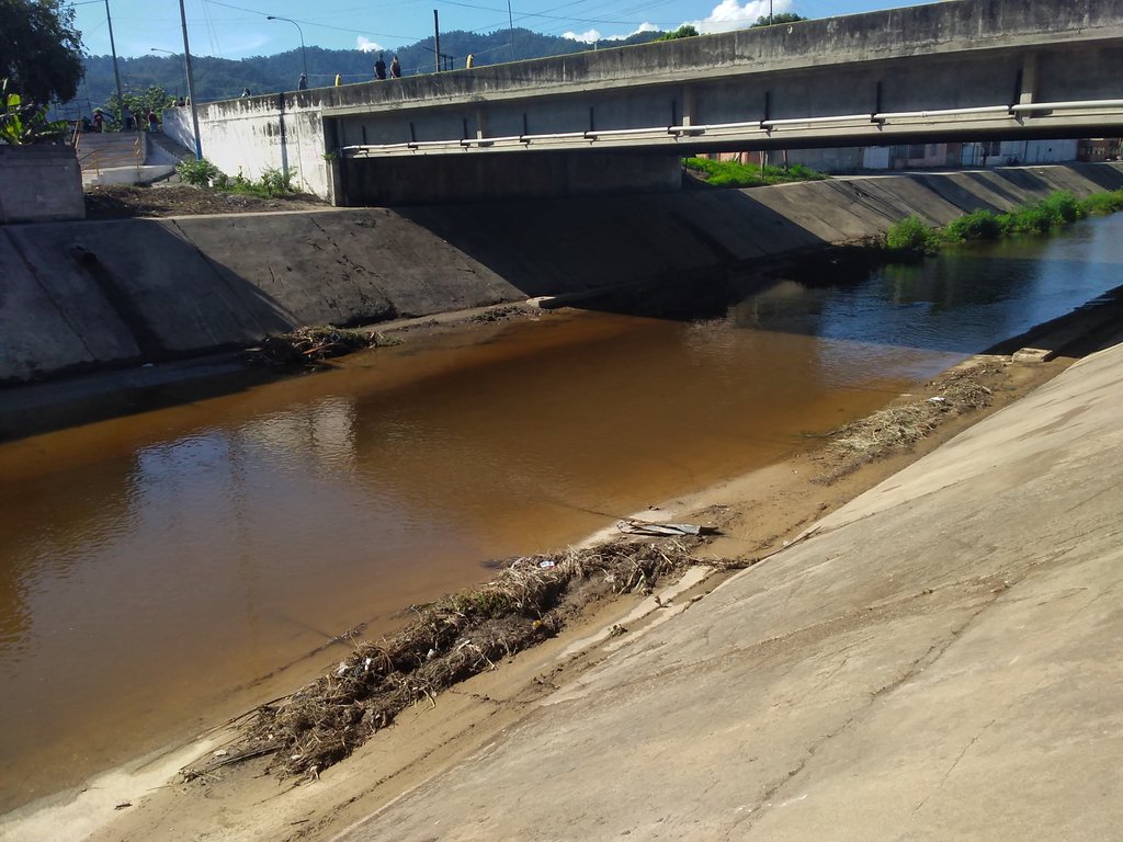 alcaldiajjm1's tweet photo. Así avanzan las labores de saneamiento del Río Morón #Unidad @VillegasKarelia @PrensaPequiven #Palmichal y organizaciones activas! @minecve @rafaellacava10 @BarberaMinistro @Barrio_Tricolor @MVzlaBella @EvelynB_Vasquez 

#YoSíVotoPSUV

#EconomíaProductivaYParticipativa https://t.co/ScdTLpjCaB