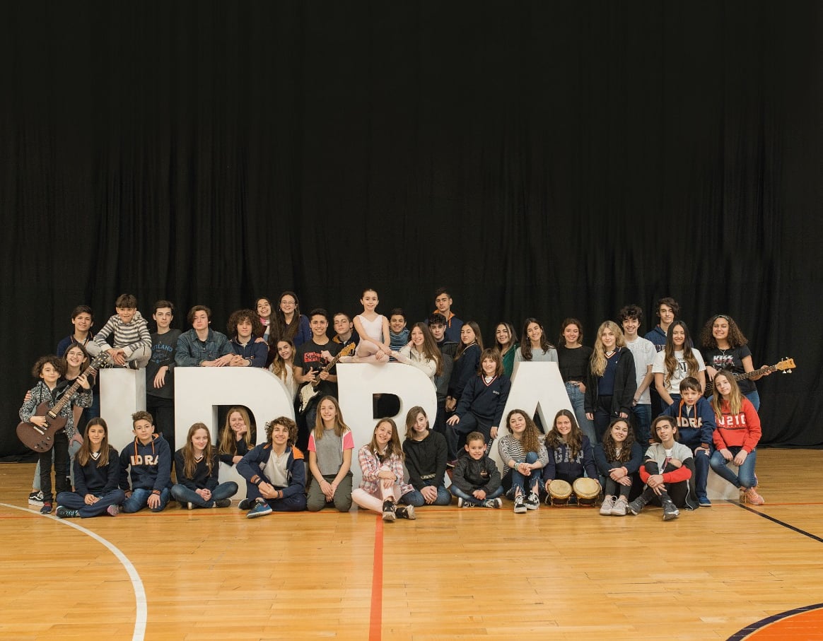 colegioidra's tweet photo. 🖐️Ellos son algunos de los ganadores del #Becate👏 ¿Y vos?✍️ ¿Ya te anotaste en la edición 2021? 🖥️ https://t.co/PpxVGCdu1s 🔼(foto tomada en 2019)🔽Gracias @RevistaCentral1 https://t.co/iSvTePE6lM