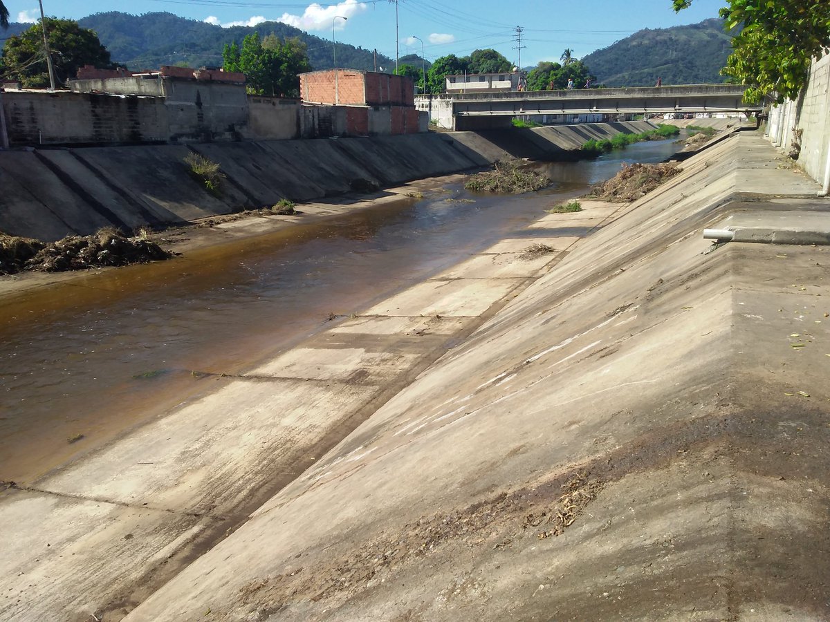 alcaldiajjm1's tweet photo. Así avanzan las labores de saneamiento del Río Morón #Unidad @VillegasKarelia @PrensaPequiven #Palmichal y organizaciones activas! @minecve @rafaellacava10 @BarberaMinistro @Barrio_Tricolor @MVzlaBella @EvelynB_Vasquez 

#YoSíVotoPSUV

#EconomíaProductivaYParticipativa https://t.co/ScdTLpjCaB