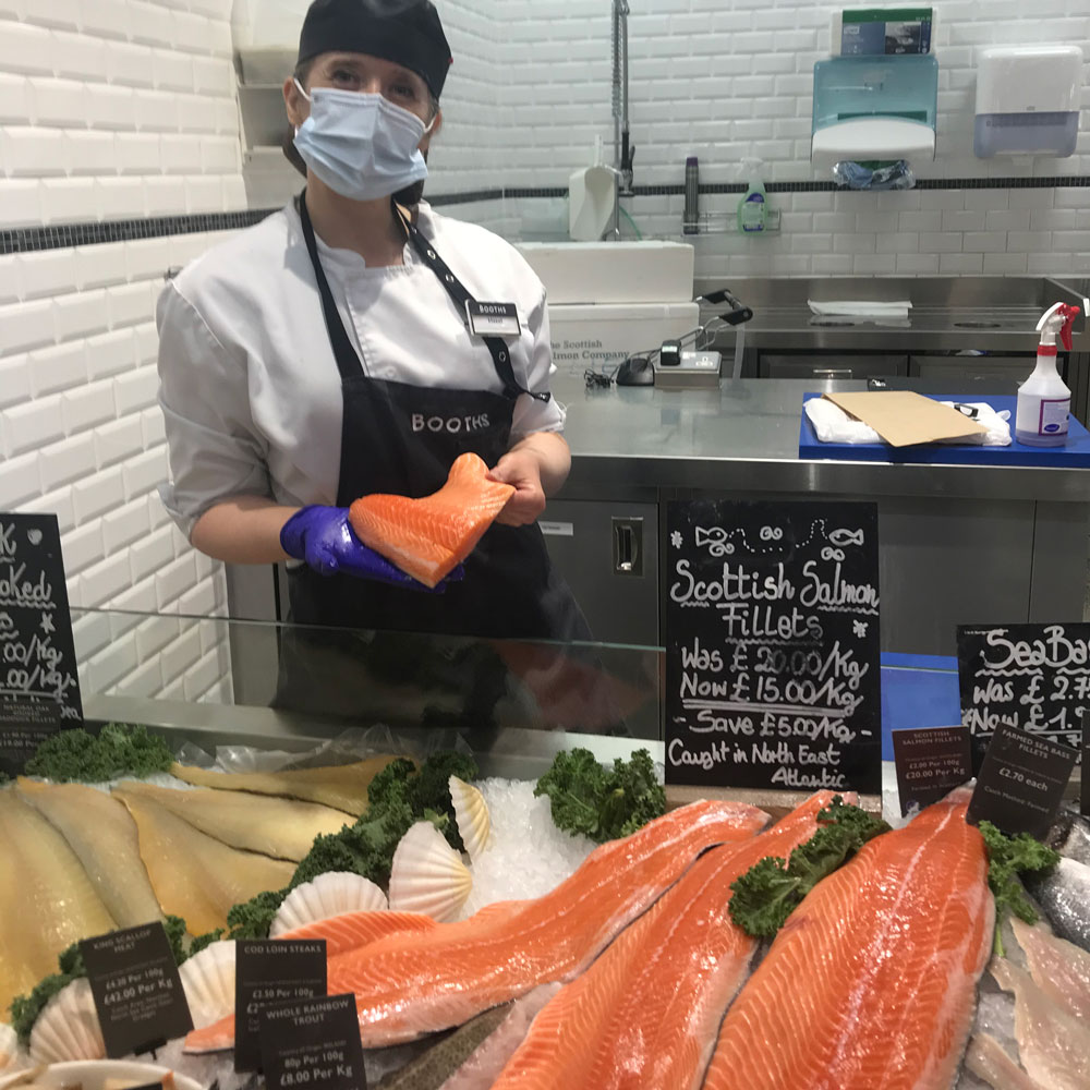 BoothsCountry's tweet photo. It's #freshcounterfriday! Diced Beef Steak now £8/kg, Scottish Salmon Fillets now £15/kg, Oak Smoked Haddock Fillets now £14/kg, Sea bass Fillets £1.95 each. All while stocks last until 13.09.20 🙌 📸  Gerard #Fullwood Di #Kendal Alan #Clitheroe Hazel #StAnnes https://t.co/QpjGe1z441