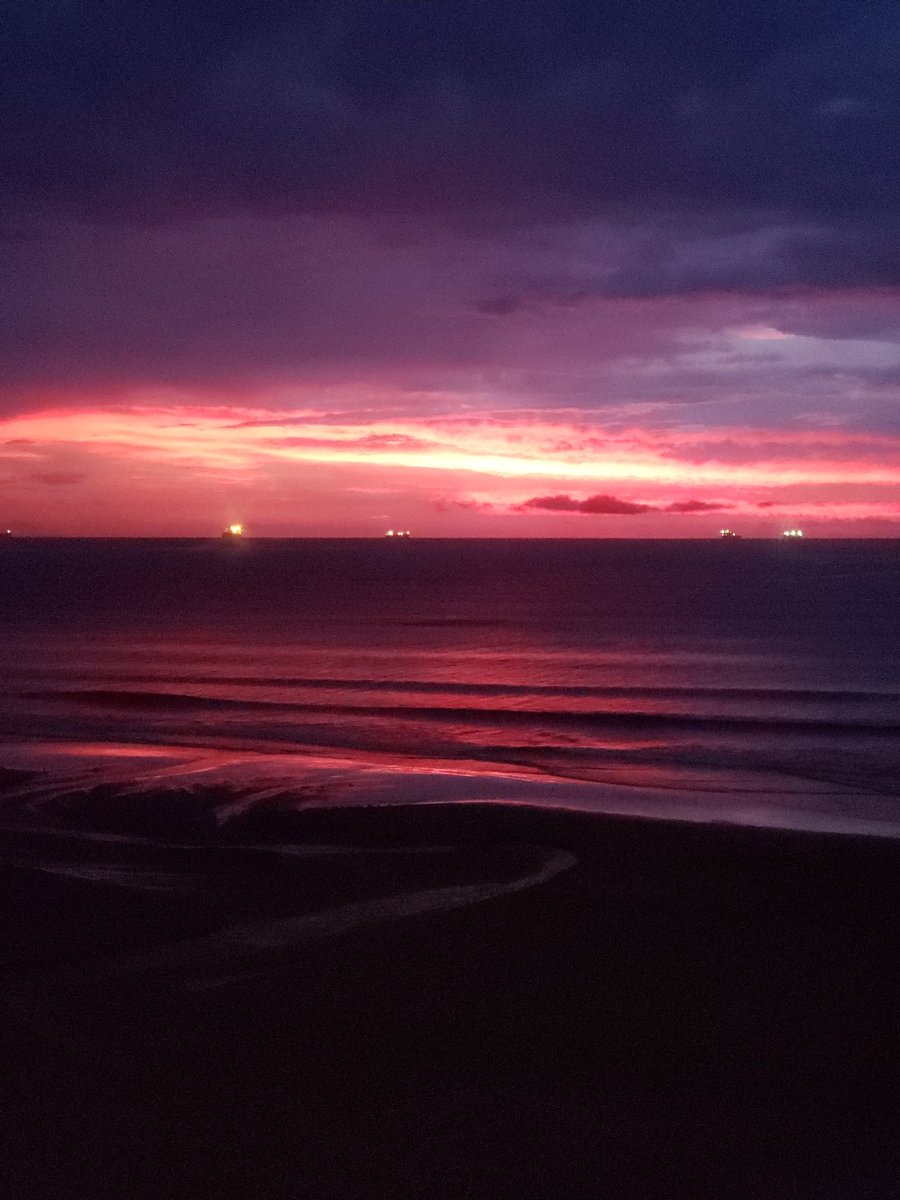 chemaremes's tweet photo. Friday Sunrise from #BocaDelRio #distritoboca #Veracruz https://t.co/RguWgJlrdt