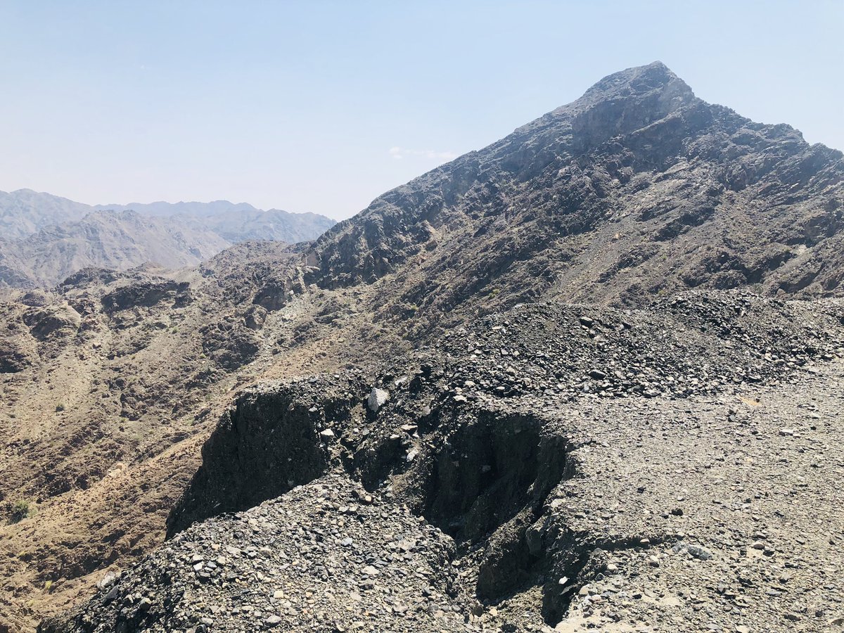 segumpan's tweet photo. Even rocks have a story to tell. What’s yours? #ExploringOman #Naturetourism #Physicaldistancing https://t.co/PQT6UTTyf0