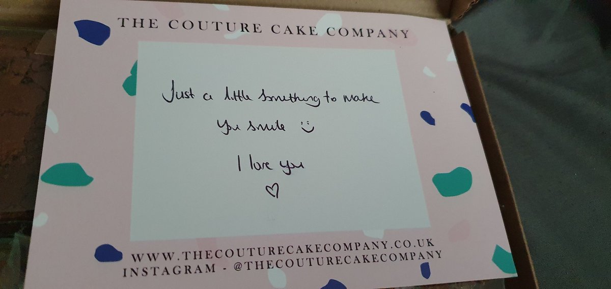 yorkiebar16's tweet photo. Just so everyone knows, @Alexandratolly6 is goals and mine 💙😝 @Couture_Cake_Co https://t.co/YeWfSmQ8l8
