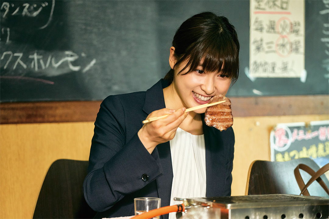 映画 フード ラック 食運 Twitterissa 静香役 土屋太鳳 さんに質問 焼肉店で必ず頼むものは 大量のキムチです お肉と一緒に食べるもよし ご飯と一緒に食べるもよし そしてキムチはお店ごとにレシピが違うので キムチの味にそのお店の神髄が