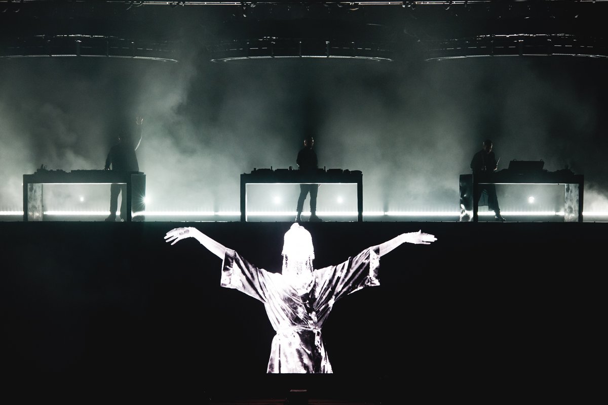 Creamfields's tweet photo. Reminiscing... @swedishousemfia #ThrowbackThursday https://t.co/tETPxBRhes