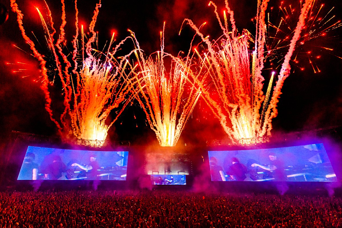 Creamfields's tweet photo. Reminiscing... @swedishousemfia #ThrowbackThursday https://t.co/tETPxBRhes