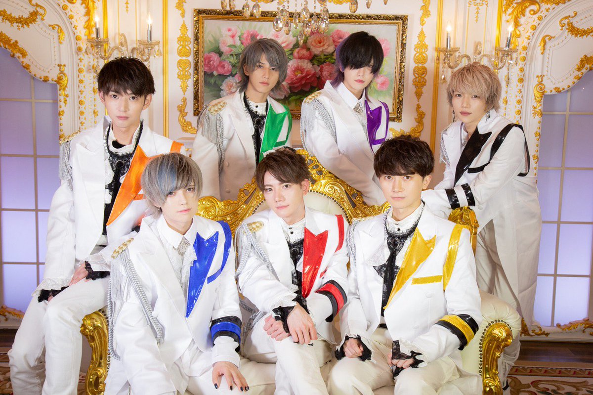 clover_JP7's tweet photo. 【🍀全体アー写🍀】

赤担当・とむら
（@CLOVER_Tomura）

青担当・いー
（@CV_ekun）

黄色担当・まいと
（@clover_maito）

緑担当・りお
（@jack_riorio）

オレンジ担当・のえる
（@jack_noeru）

紫担当・うる
（@cv_urzzZ）

白担当・たいが
（@murabitogurashi ） https://t.co/3uSRZJWGmM