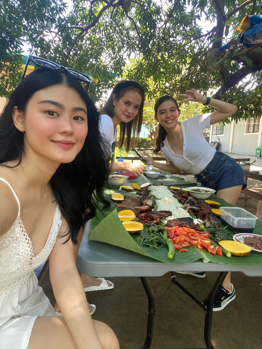 thisisjanicanam's tweet photo. province life 🌱 https://t.co/CXif5WX7DM
