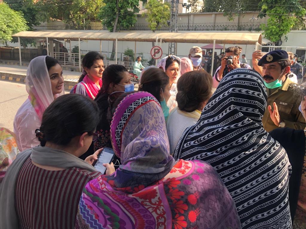 Outside IG office today.. We demand the suspension of CCPO Lahore for blaming the victim of #motorwayincident .