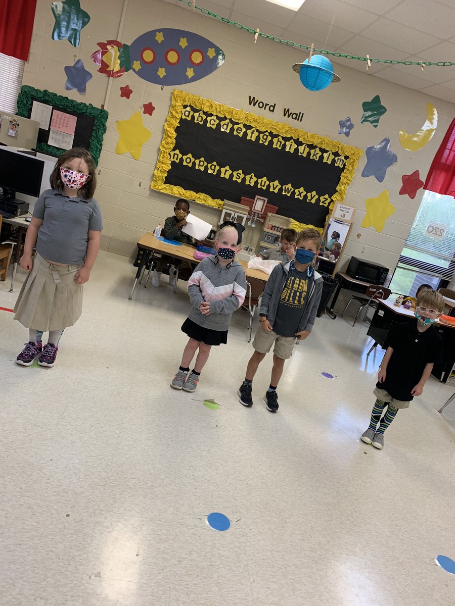SudduthJackets's tweet photo. Kindergarten is wrapping up the week studying the letter Ss with Silly sock day! https://t.co/vNBb2jTfac