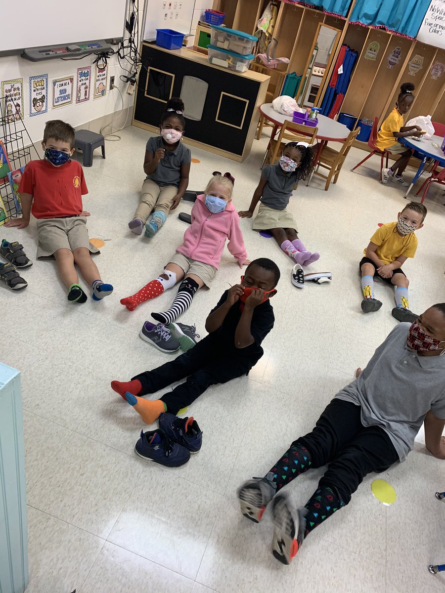 SudduthJackets's tweet photo. Kindergarten is wrapping up the week studying the letter Ss with Silly sock day! https://t.co/vNBb2jTfac