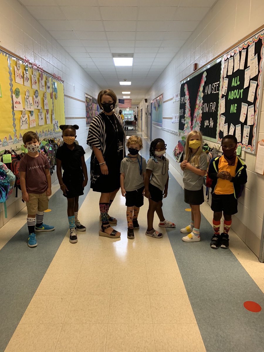 SudduthJackets's tweet photo. Kindergarten is wrapping up the week studying the letter Ss with Silly sock day! https://t.co/vNBb2jTfac
