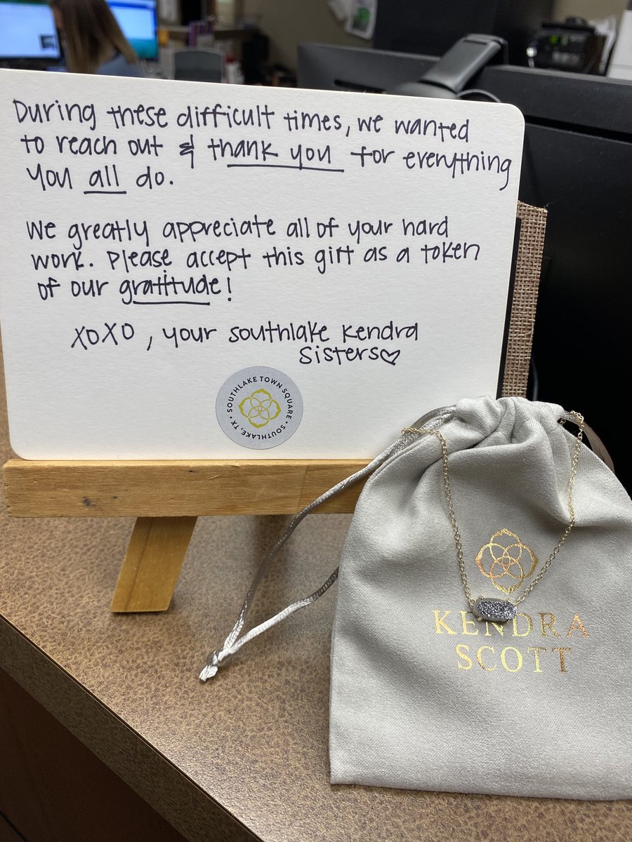 OMG!!! Kendra Scott in Southkake - we LOVE you!! ⁦<a href="/KendraScott/">kendrascott</a>⁩ #DESisBEST