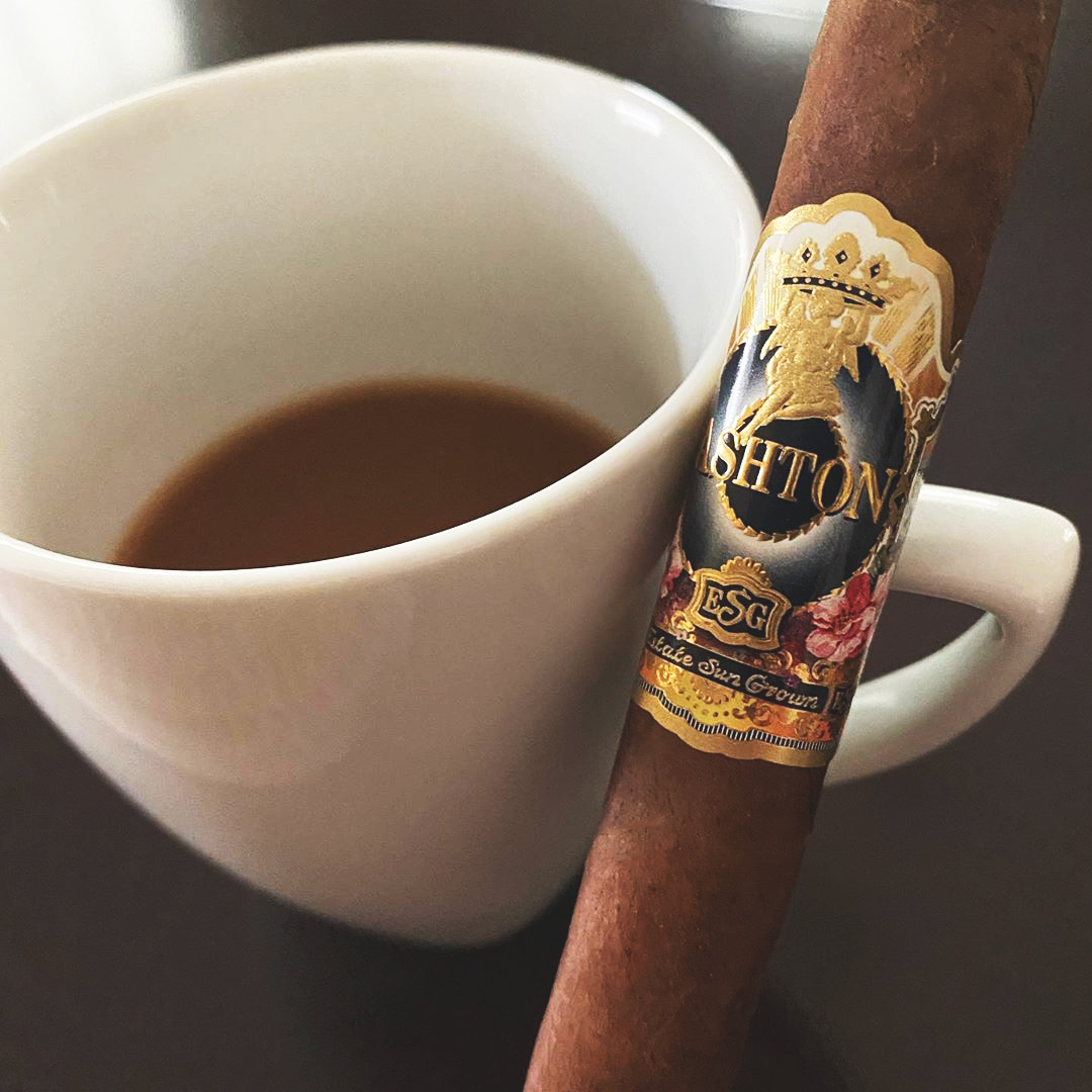 Join the #AshtonBreakfastClub by sharing your morning cigar and tagging us to be featured in next Friday’s post!
📸 instagram.com/p/CEg2rBQnSt4/