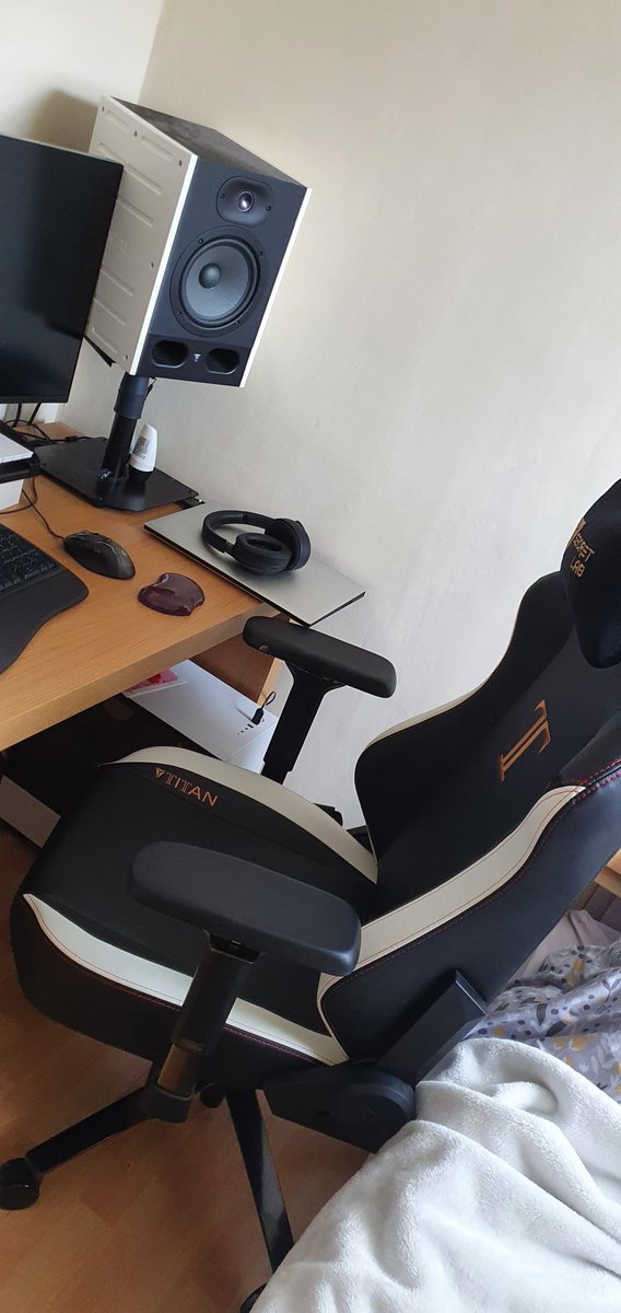 Love my new #secretlab chair