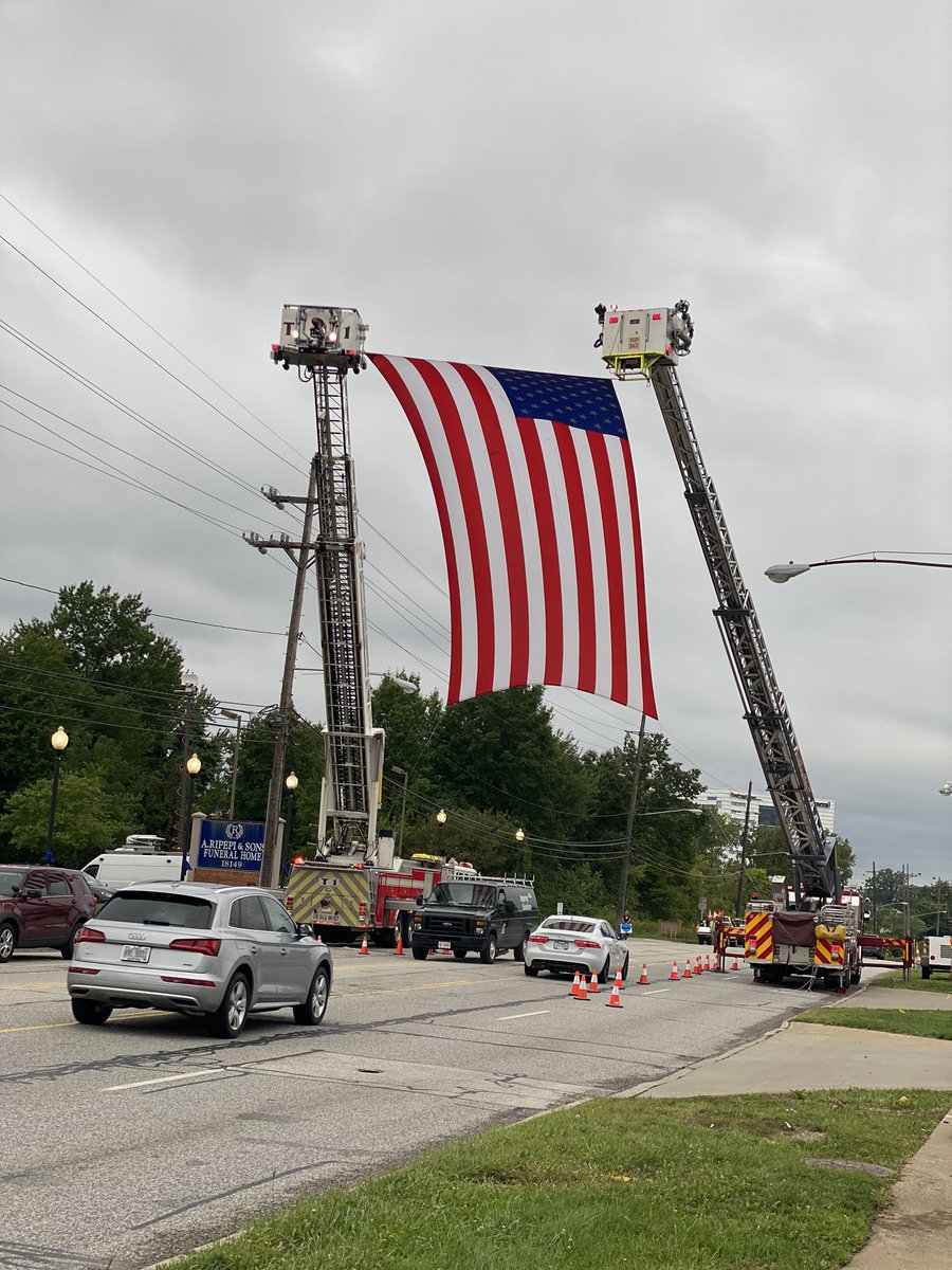 Honoring a fallen Cleveland Detective today! A community embraces their own.