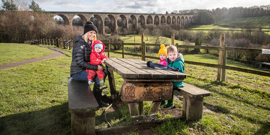 Looking for a flexible job?👀

There are lots of ways to work flexibly, so you can fit caring for people around you and your family.👨‍👩‍👧‍👦

Find out more at WeCare.wales #WeCareWales #WeCareWalesJobs