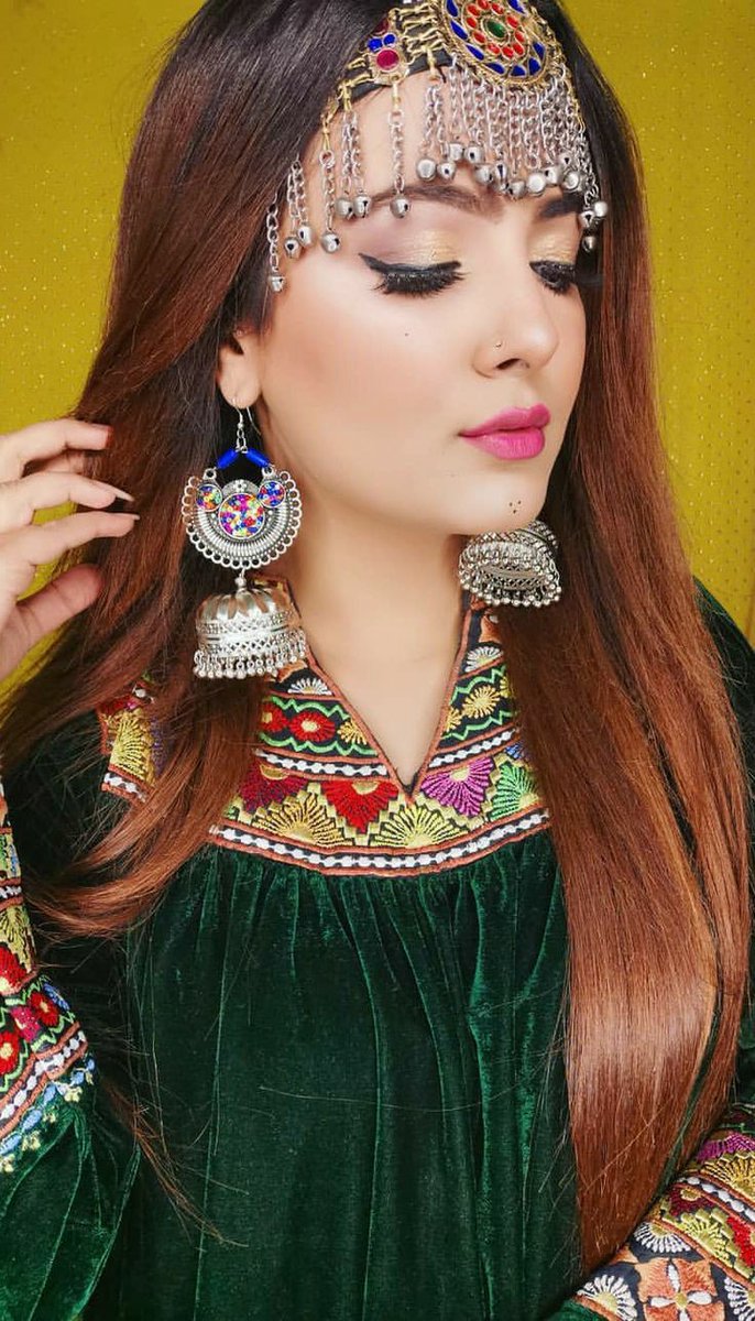 Sherni_9's tweet photo. جـــــــانانه خپل وطن ته راشه۔۔
د غـــوږ والۍ به ستا خرچې ته خرسومه
😔😔😔😔😔 https://t.co/DTwcHTSCdx