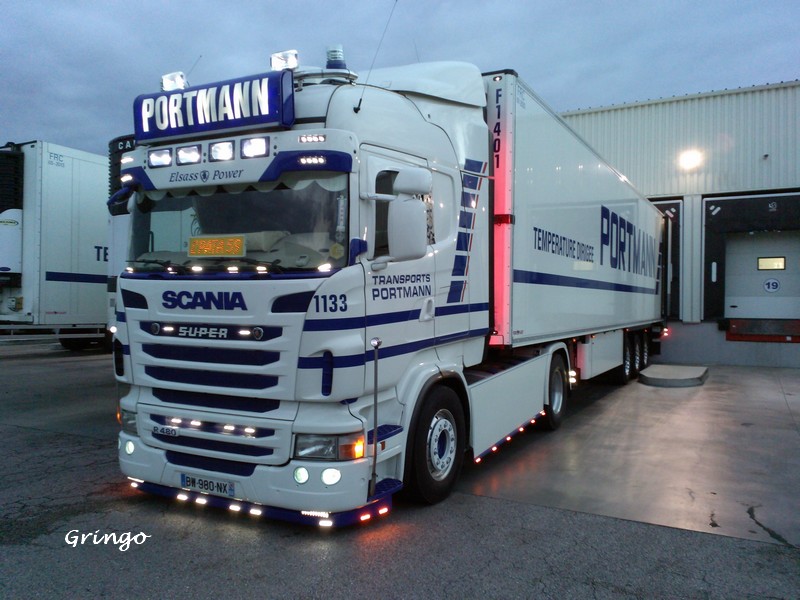 Farrmers's tweet photo. There is my first combo skin for ETS2, inspired of a real truck. 

#Scania #Portmann #FSGMap https://t.co/zdwHhVb35M