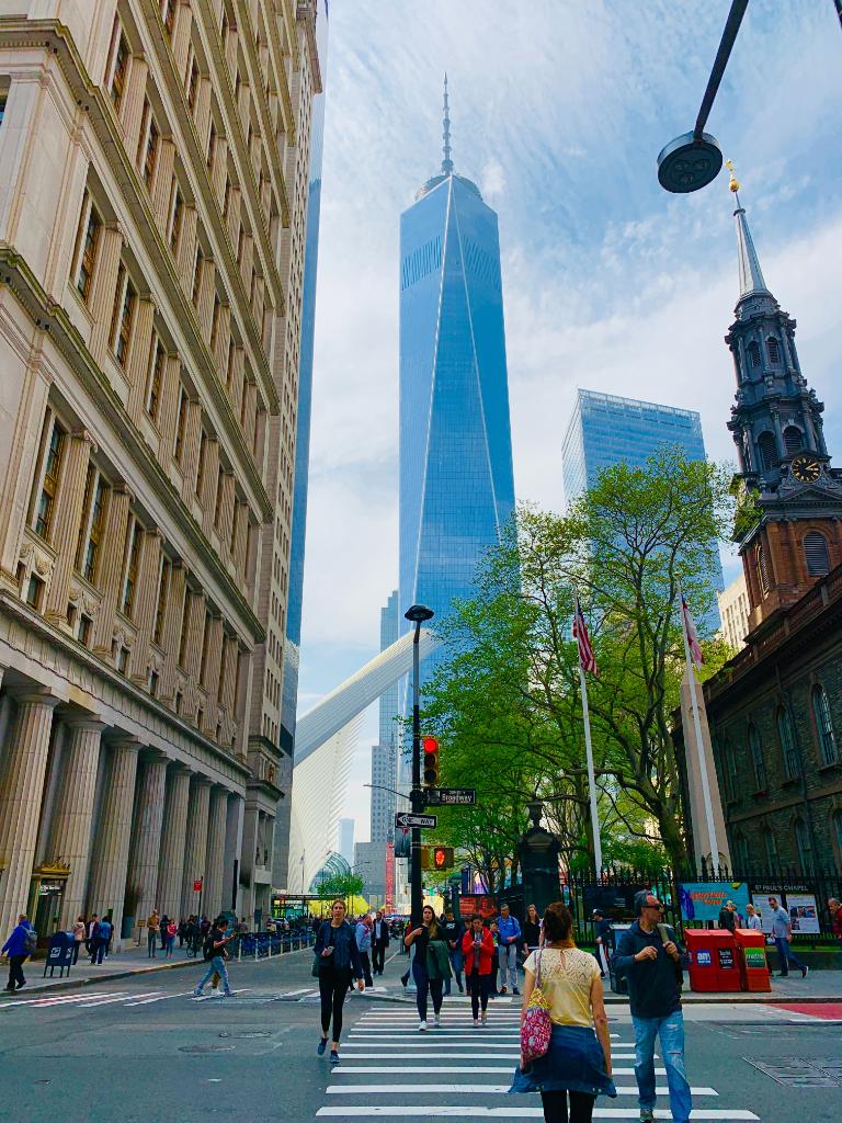 SavillsNA's tweet photo. As we reflect on the tragedy of September 11th, we encourage you to remember the brave heroism displayed by so many in the days, months and years which followed the attacks.

Might we be inspired today by such courage and resilience as we look forward in these uncertain times. https://t.co/mIoIksyzsV