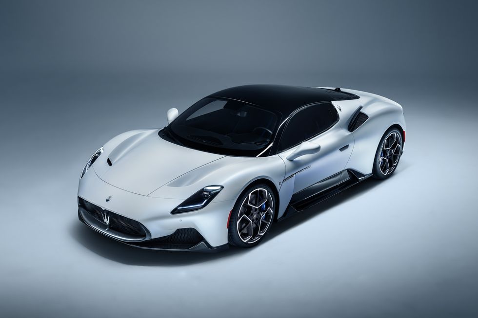 black_dergi's tweet photo. BlackorWhite – İş Cemiyet ve Yaşam Dergisi » » Maserati’nin yeni amiral gemisi MC20… https://t.co/44RYDkhAl9 #blackorwhitedergi #otomotiv #Maserati #Formula1 #MaseratiMC20 #cumartesi #Haftasonu #Turkey #İstanbul #Fermas #Business #BilmediğimBirSey #Remy #Bursa #Rize #Ankara #İş https://t.co/3R7Zhrwkhr