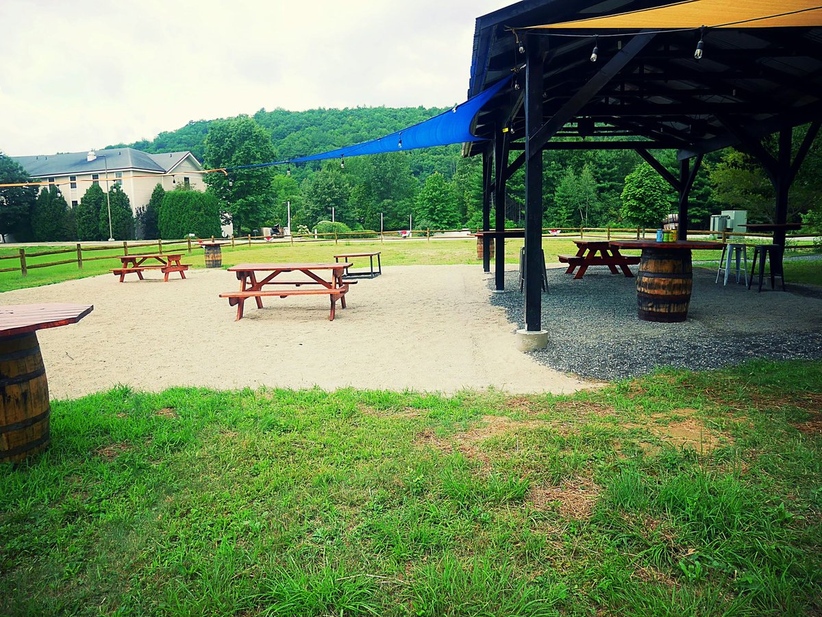 Saxtons R.Distillery tweet media