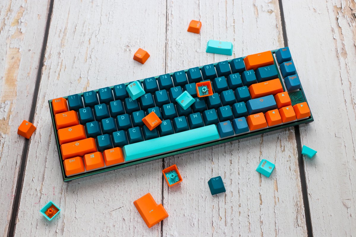 MKeyboards's tweet photo. .@DuckyChannel Mecha SF Radiant Series pre-orders are live! 🔥🔥

Emerald Edition 💚
https://t.co/l6JPMbIFY6

Ocean Edition 💙
https://t.co/nry4Pqtl2L https://t.co/55xnQFF3AT