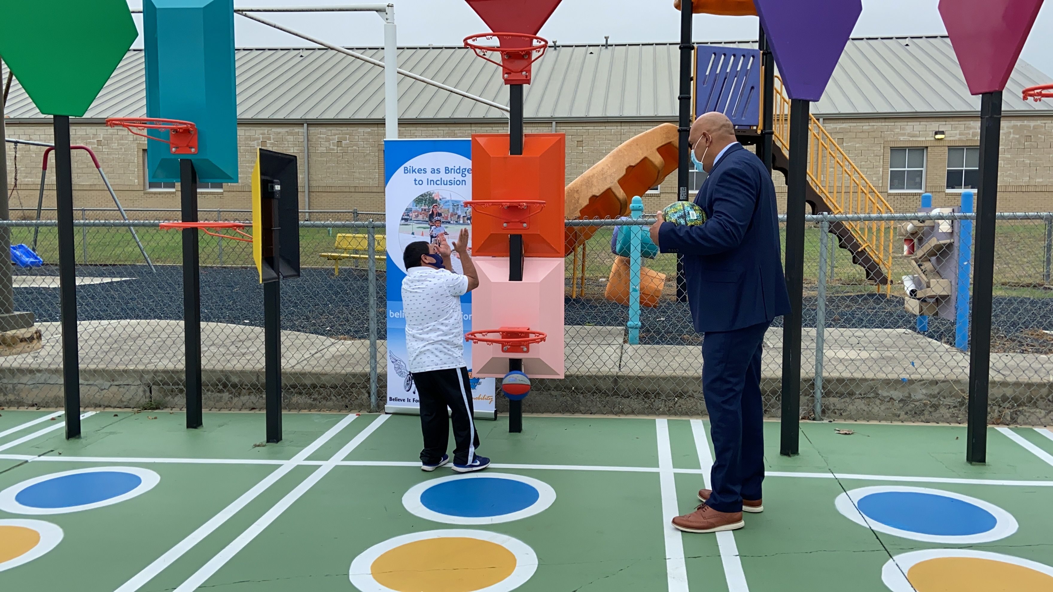 Bank online shot basketball