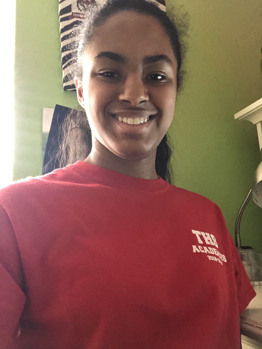 AprilJaneHoust1's tweet photo. On Friday’s, we wear red!!! #TravisTigers #tigerpride365 #RedOut https://t.co/8Eguss9Iti