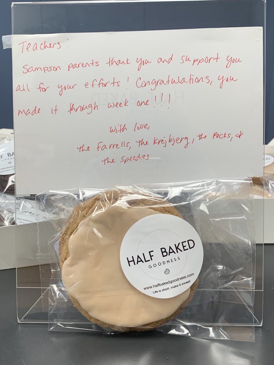 ReneeHebert3's tweet photo. Wow! Thanks for a sweet treat! Feeling loved and spoiled! ⁦@SampsonElem⁩ https://t.co/0snj8uZ3kv