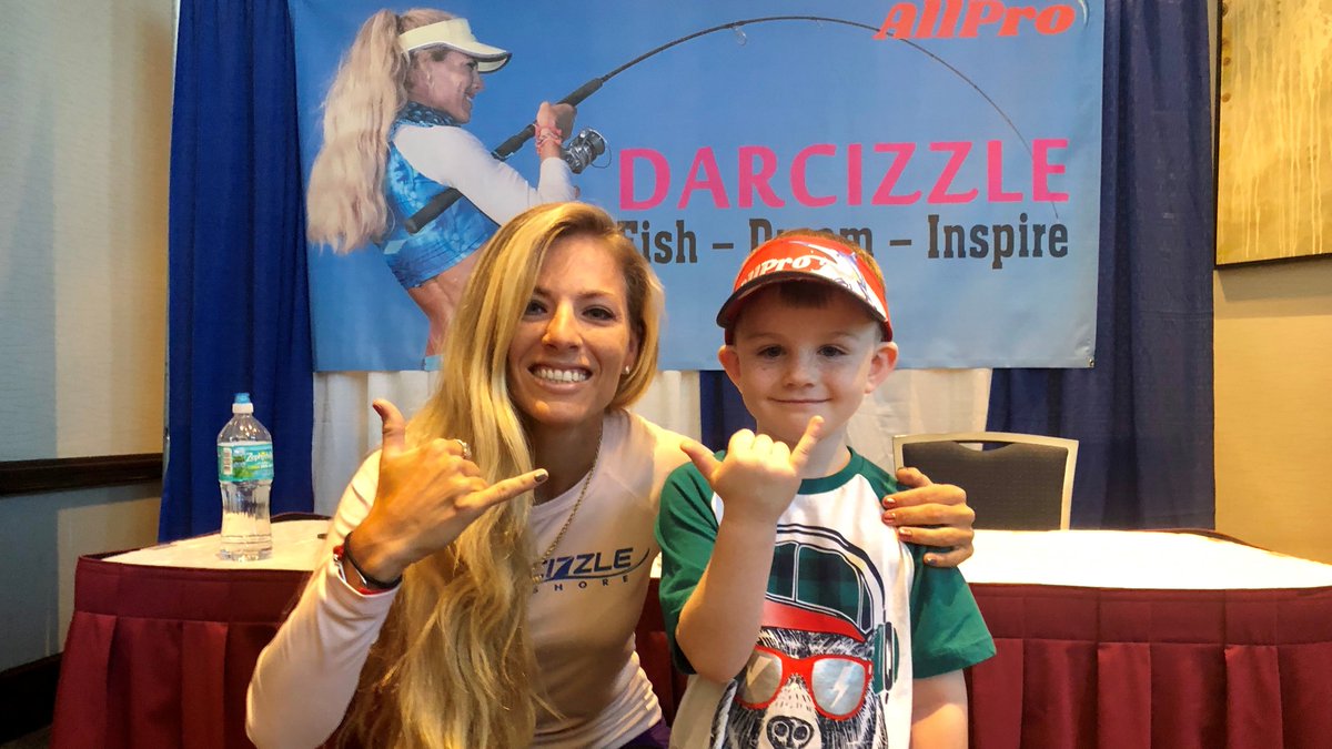 _Darcizzle_'s tweet image. RETWEET if you support kids that fish! ❤️🎣 I rt for children &amp;amp; ladies that fish EVERY time, jus' tag me. 🇺🇸