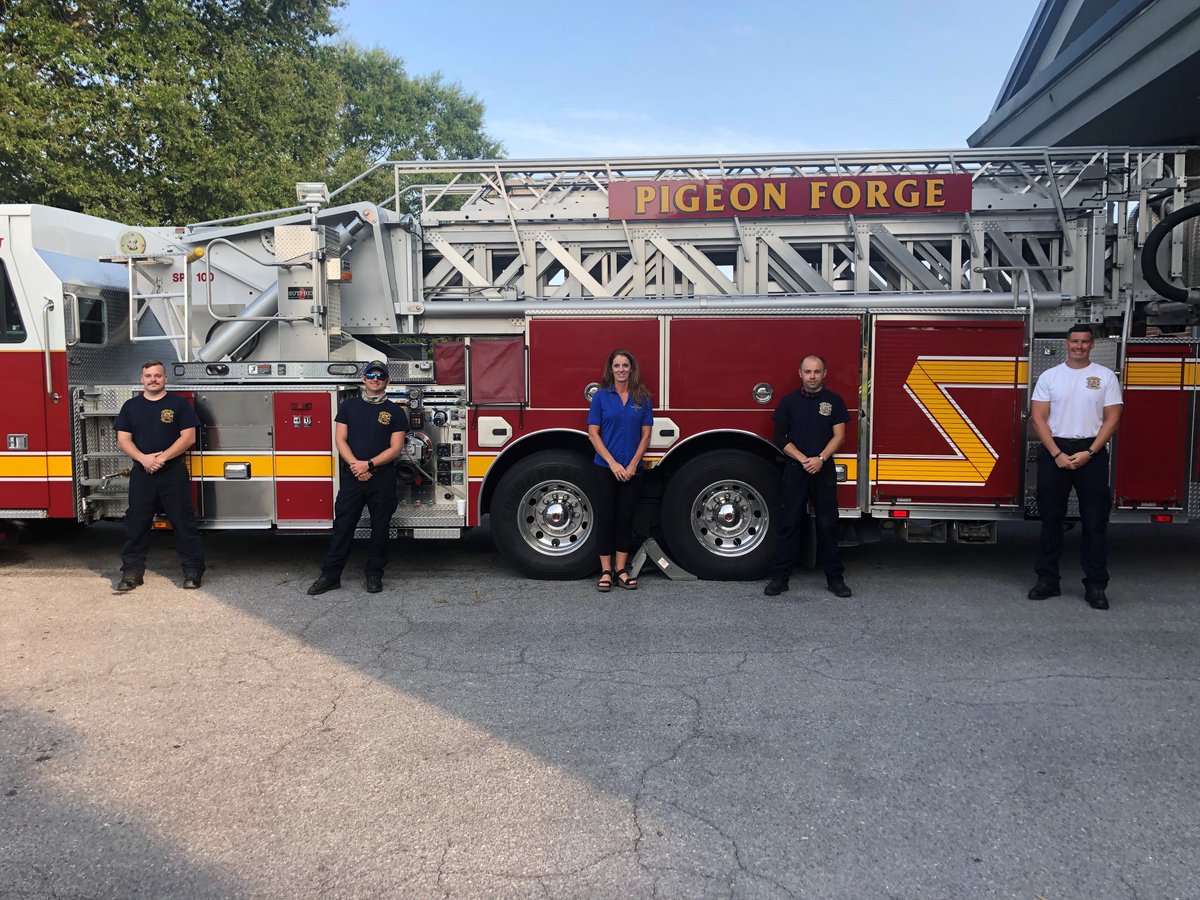 SmartBank loves our First Responders and today visited many fire stations and police departments to thank them for their service from East TN to the FL Panhandle! We ❤️ you and we thank you for your service and bravery each and every day! #neverforget #usa #firstrespondersrock