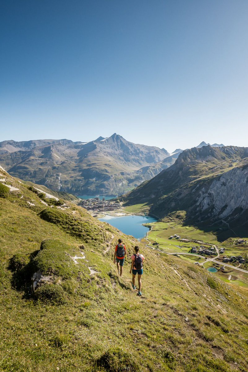 TignesOfficiel's tweet photo. Bon week-end à tous 😎☀
Team rando ou team repos ? 😉
#tignes #tignaddict https://t.co/TaXgt6MvHY