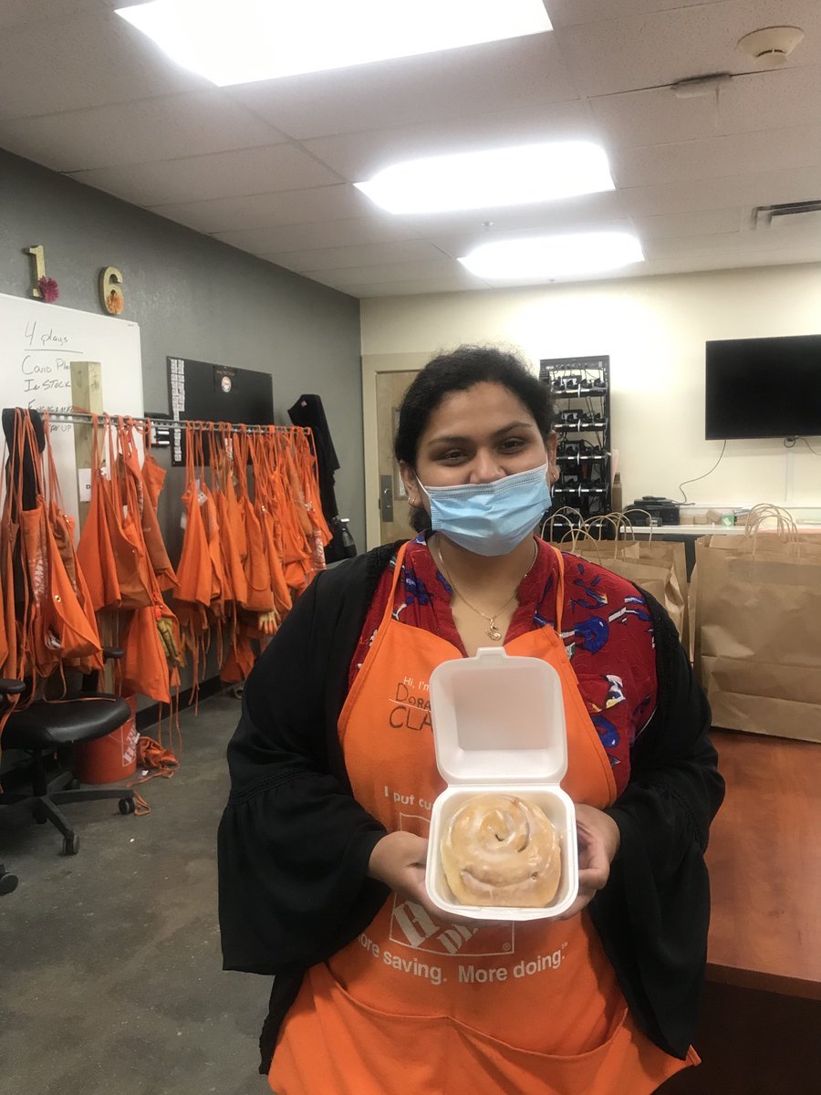 3016 celebrating 60 days safe with cinnamon rolls!! Let’s stay safe ⁦<a href="/ShowMeShawnD196/">Shawn Edwards</a>⁩ ⁦@KevinMasseyTHD⁩ ⁦<a href="/CampSweenScott/">Scott Sweeney</a>⁩