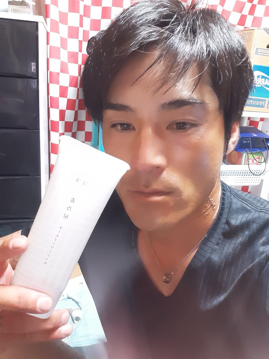 希乃屋オールインワンジェルの口コミは嘘?使ってみたけどシミに効か 希乃屋オールインワンジェルの口コミは嘘?使ってみたけどシミに効か
