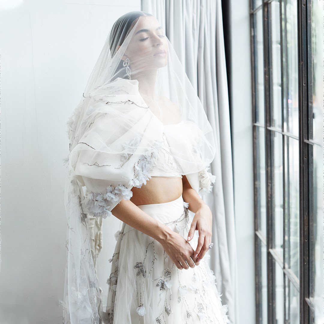GG_Studio's tweet photo. Intimate WeddingsΒ
Origami Art Couture; Ivory Floral DΓ©gradΓ© Lehenga now available on https://t.co/NYyRv6dQAM, Shop Now!
Exquisite Couture Diamond Jewelleryβ @gauravguptaoccasionsjewellery; The Continuity Earrings
#GauravGupta #Lehenga #Earrings #ReceptionGown #Diamond https://t.co/RO2IHsv9dd